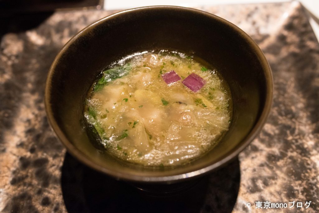 リストランテ・ヒロ青山　あんこうと白菜のスープ